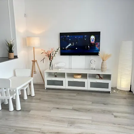 Apartment Brand New With Mountain And Sea View Estepona
